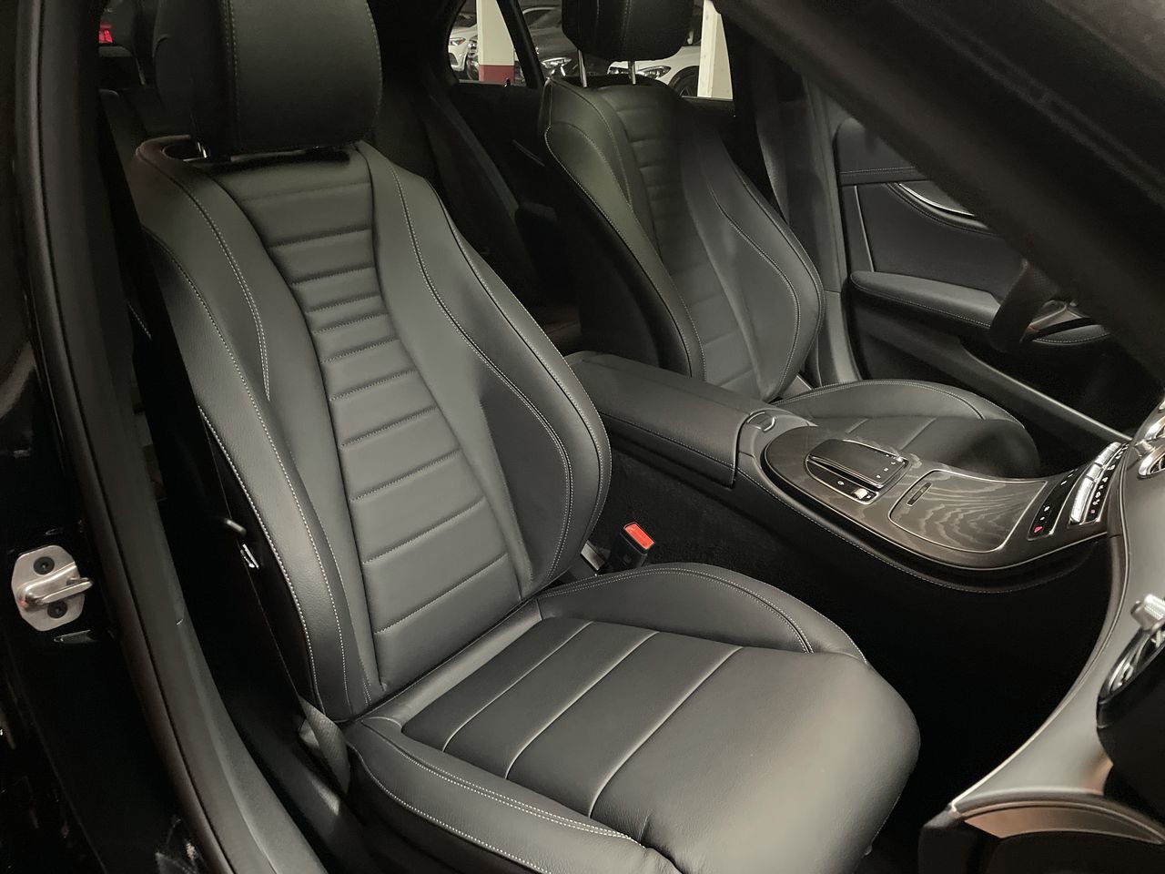 New 2023 Obsidian Black Metallic Mercedes-Benz E 350 4MATIC image 34