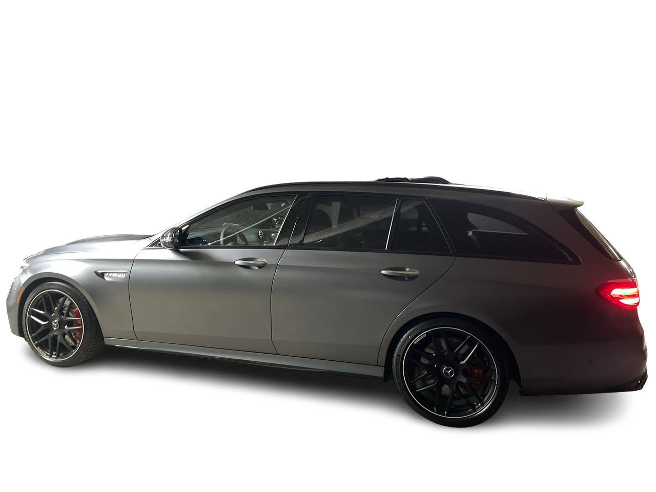 New 2023 MANUFAKTUR Selenite Grey MAGNO Mercedes-Benz E 63S 4MATIC image 8