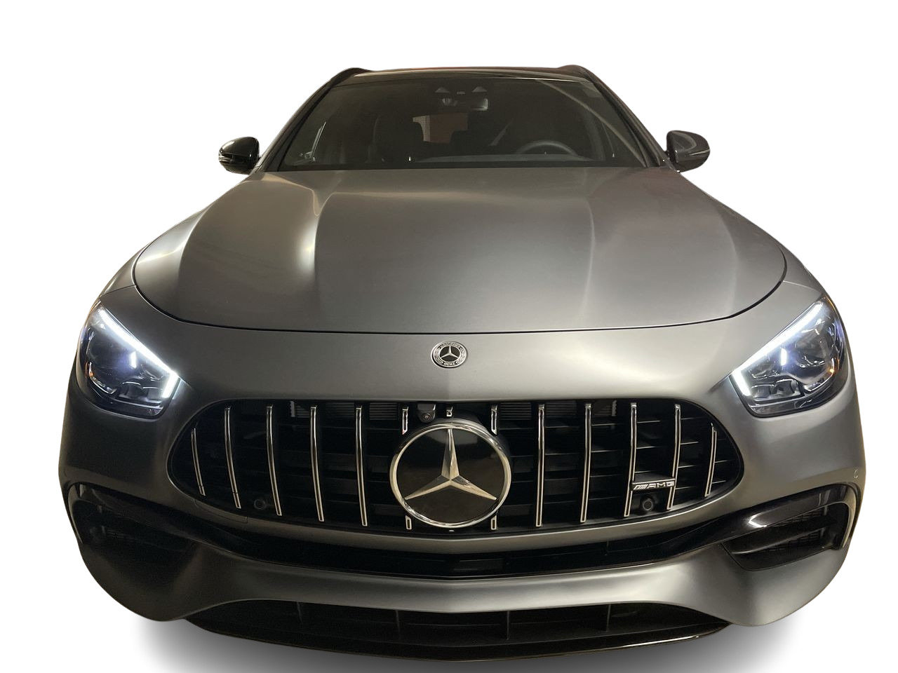 New 2023 MANUFAKTUR Selenite Grey MAGNO Mercedes-Benz E 63S 4MATIC image 3