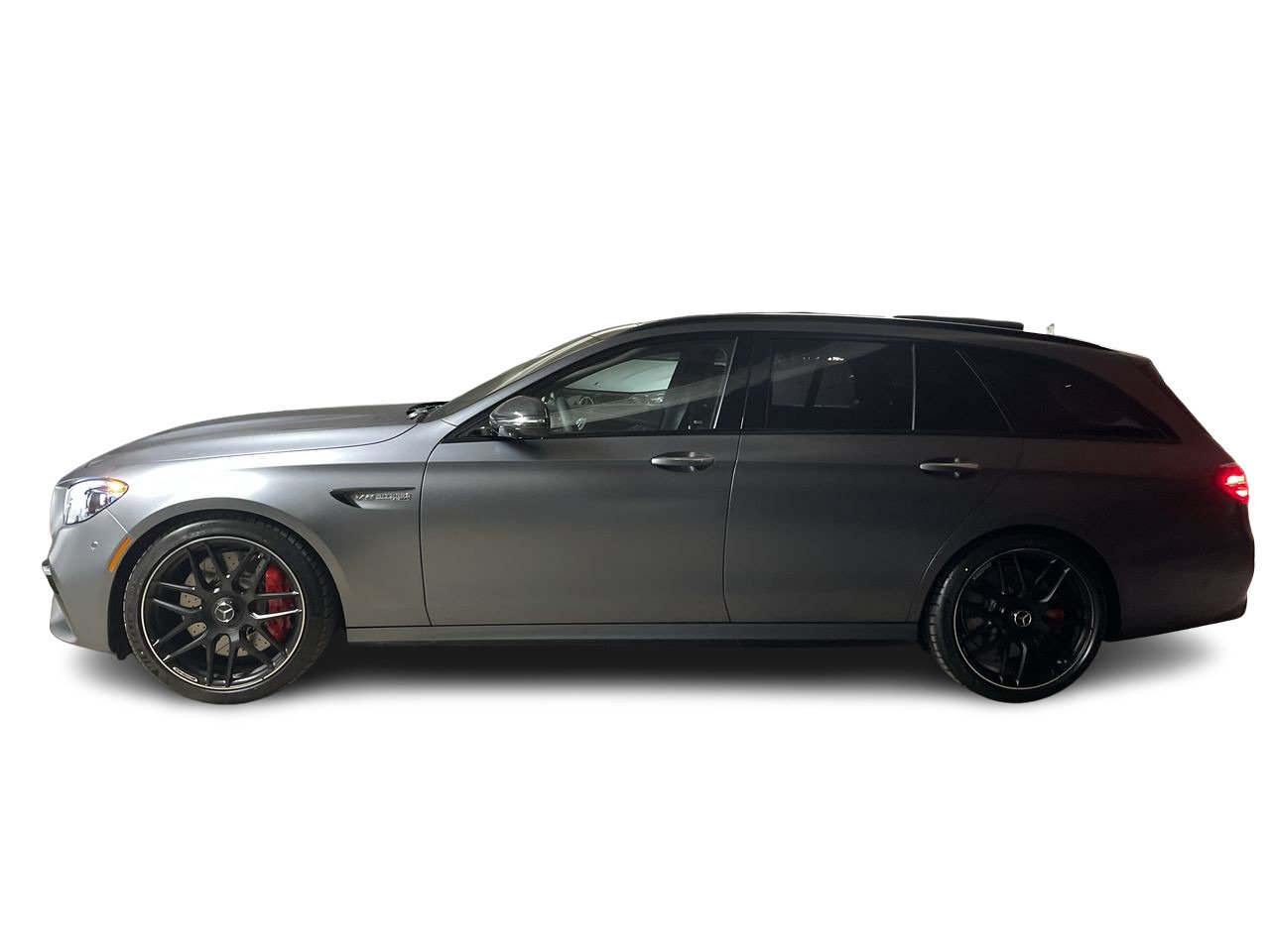 New 2023 MANUFAKTUR Selenite Grey MAGNO Mercedes-Benz E 63S 4MATIC image 7