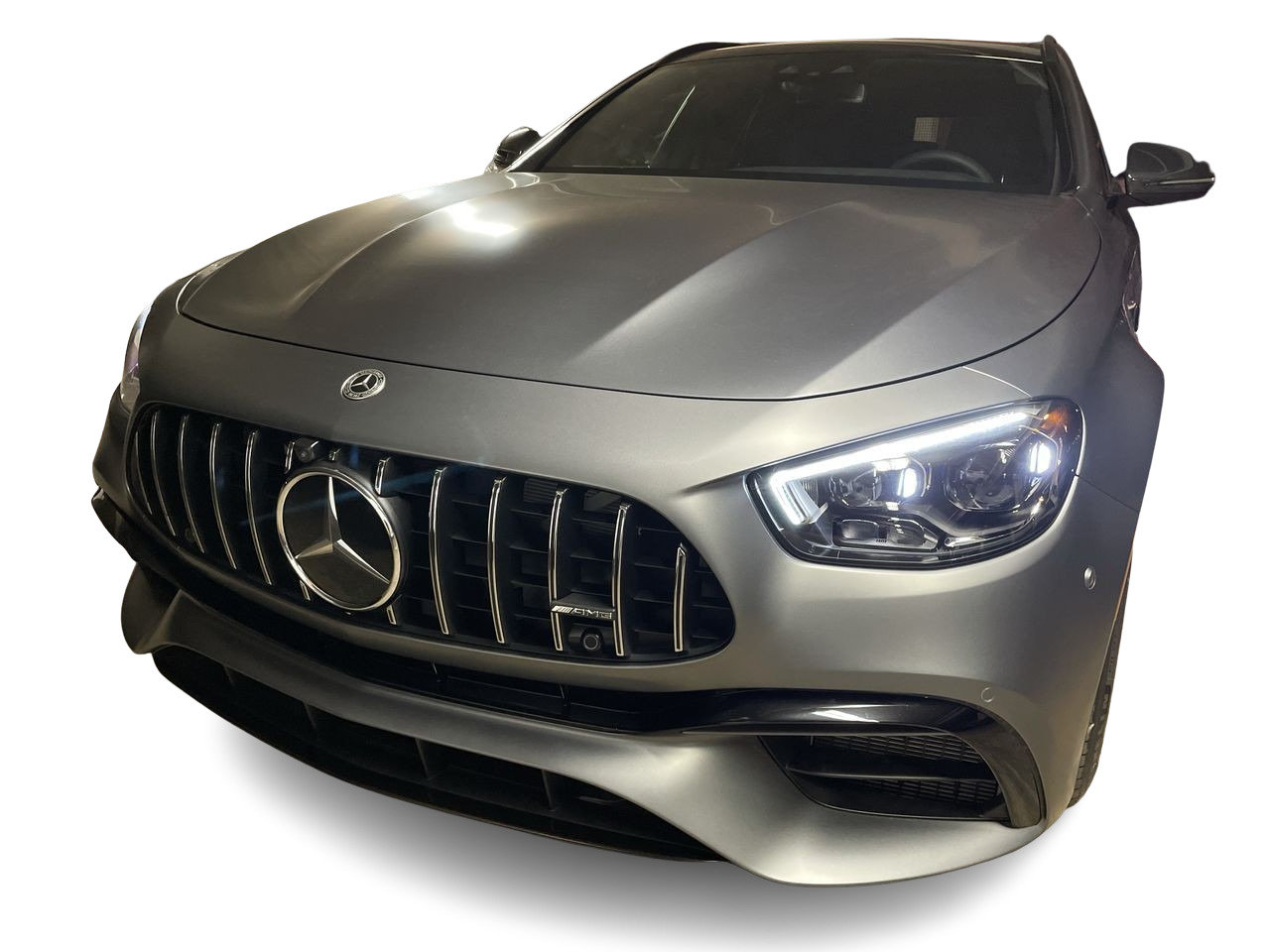 New 2023 MANUFAKTUR Selenite Grey MAGNO Mercedes-Benz E 63S 4MATIC image 4