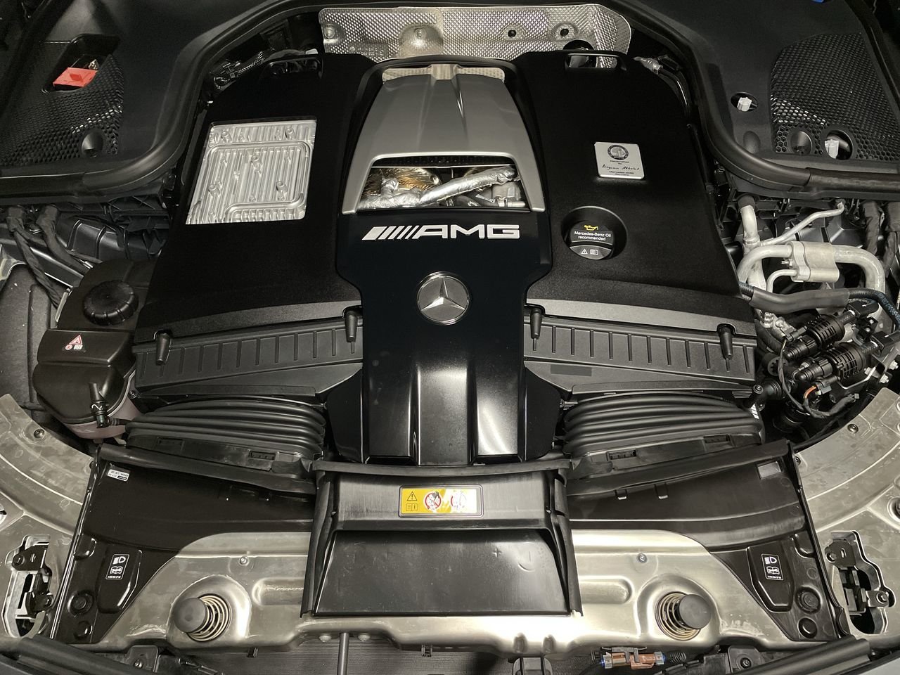 New 2023 MANUFAKTUR Selenite Grey MAGNO Mercedes-Benz E 63S 4MATIC image 19
