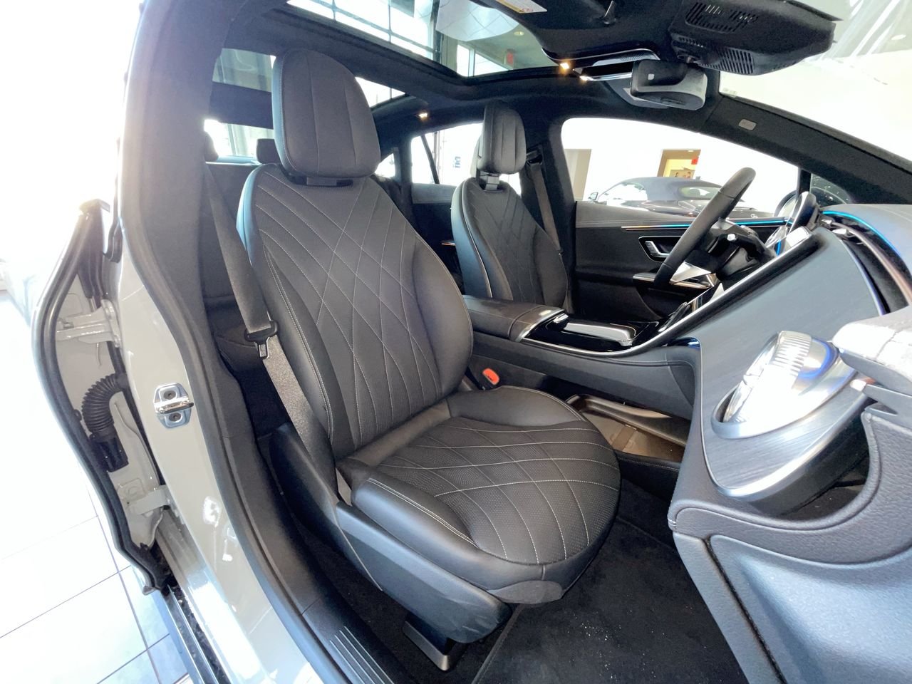 Used 2023 MANUFAKUR Alpine Grey Mercedes-Benz 500 4MATIC Sedan image 34