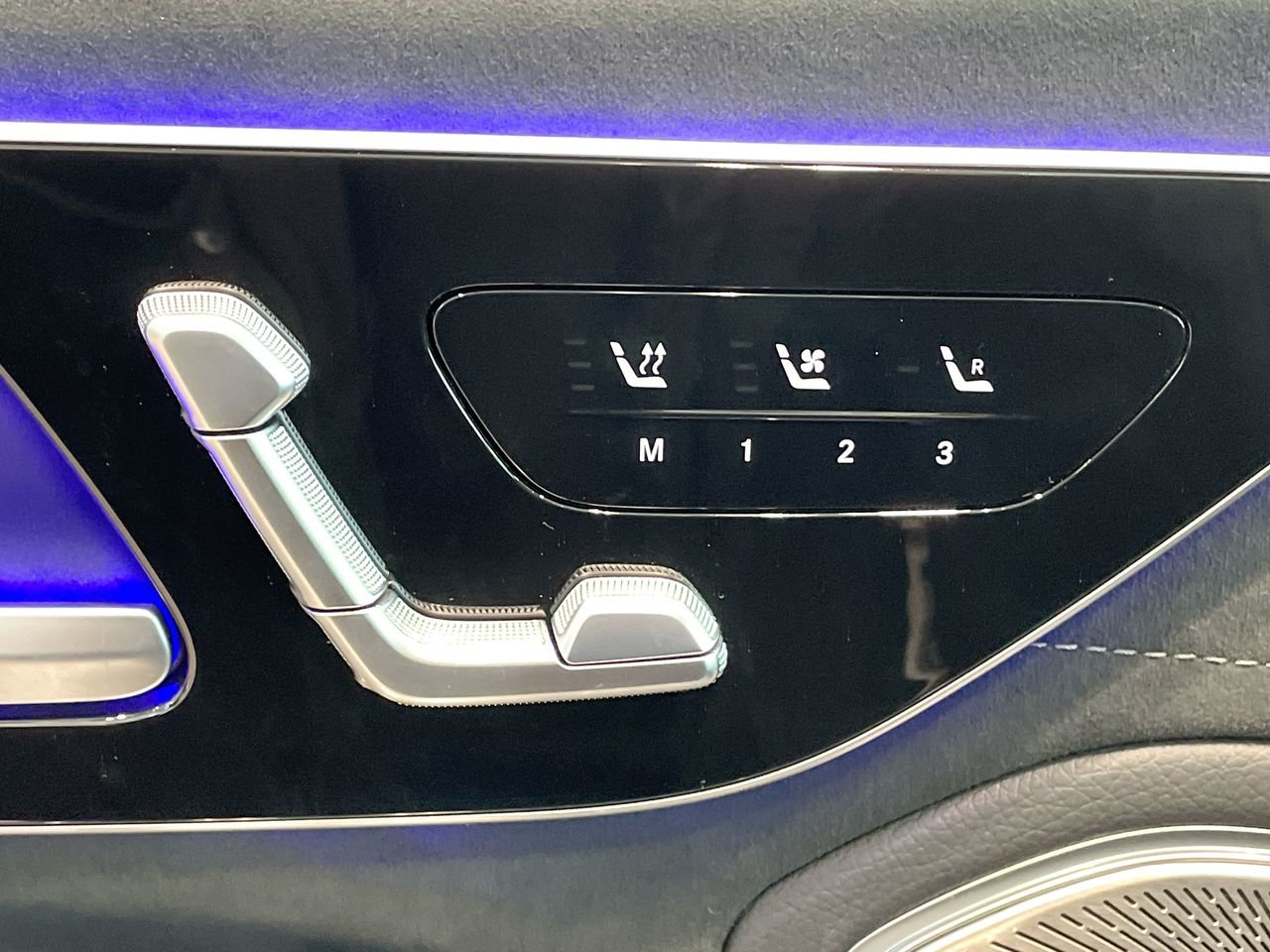 New 2023 Obsidian Black Metallic Mercedes-Benz AMG EQS image 21