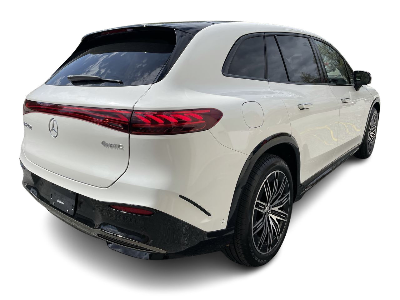 New 2023 MANUFAKTUR Diamond White Metallic Mercedes-Benz EQS 580 4MATIC image 13