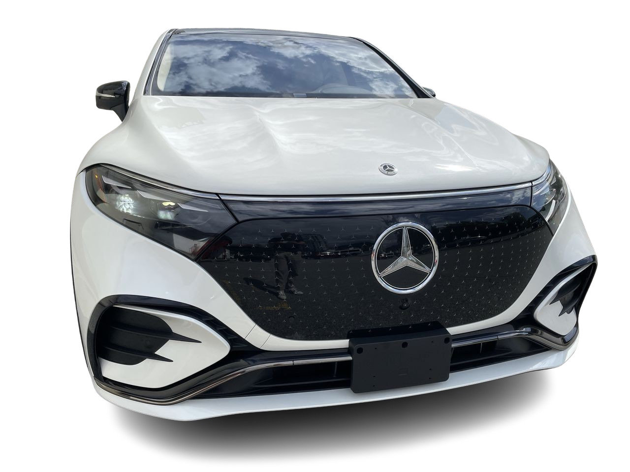 New 2023 MANUFAKTUR Diamond White Metallic Mercedes-Benz EQS 580 4MATIC image 2