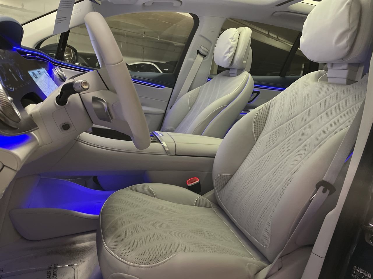 New 2023 Sodalite Blue Metallic Mercedes-Benz EQS 580 4MATIC image 19