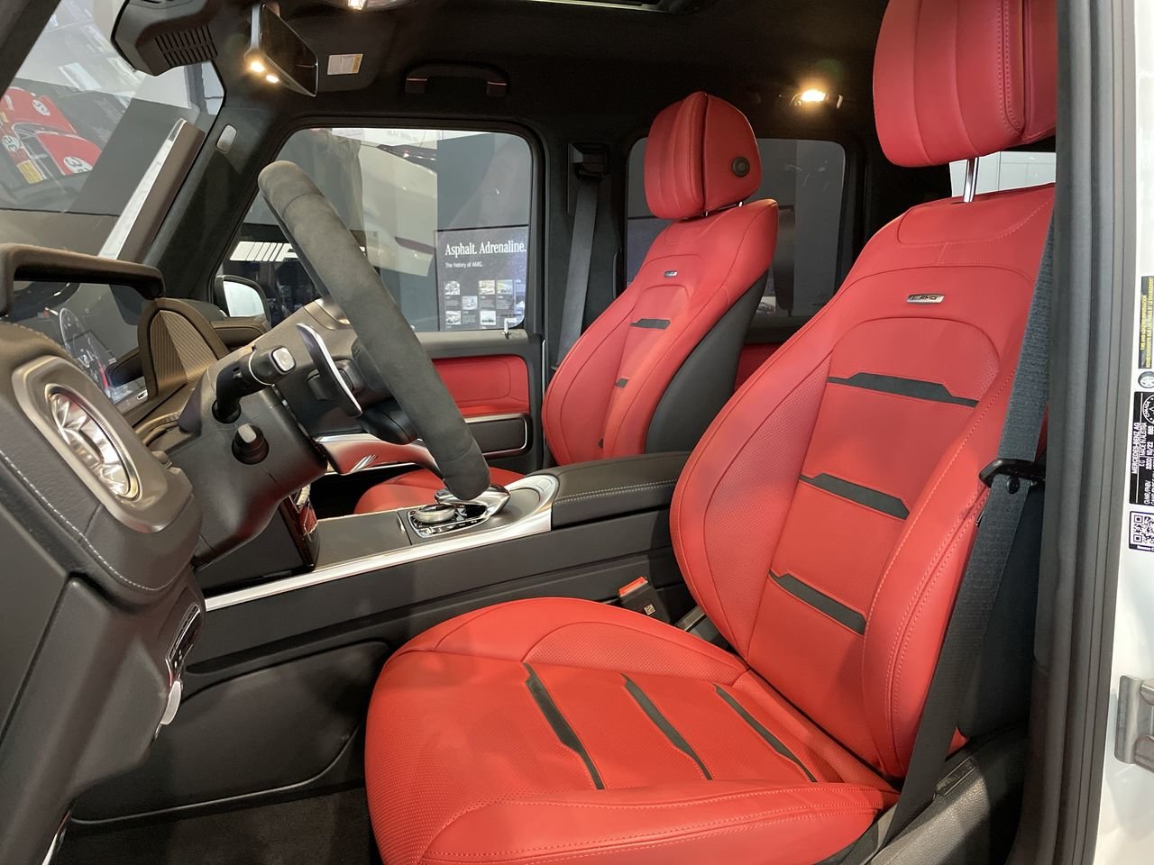 New 2022 G manufaktur Opalite White metallic Mercedes-Benz AMG G 63 image 20