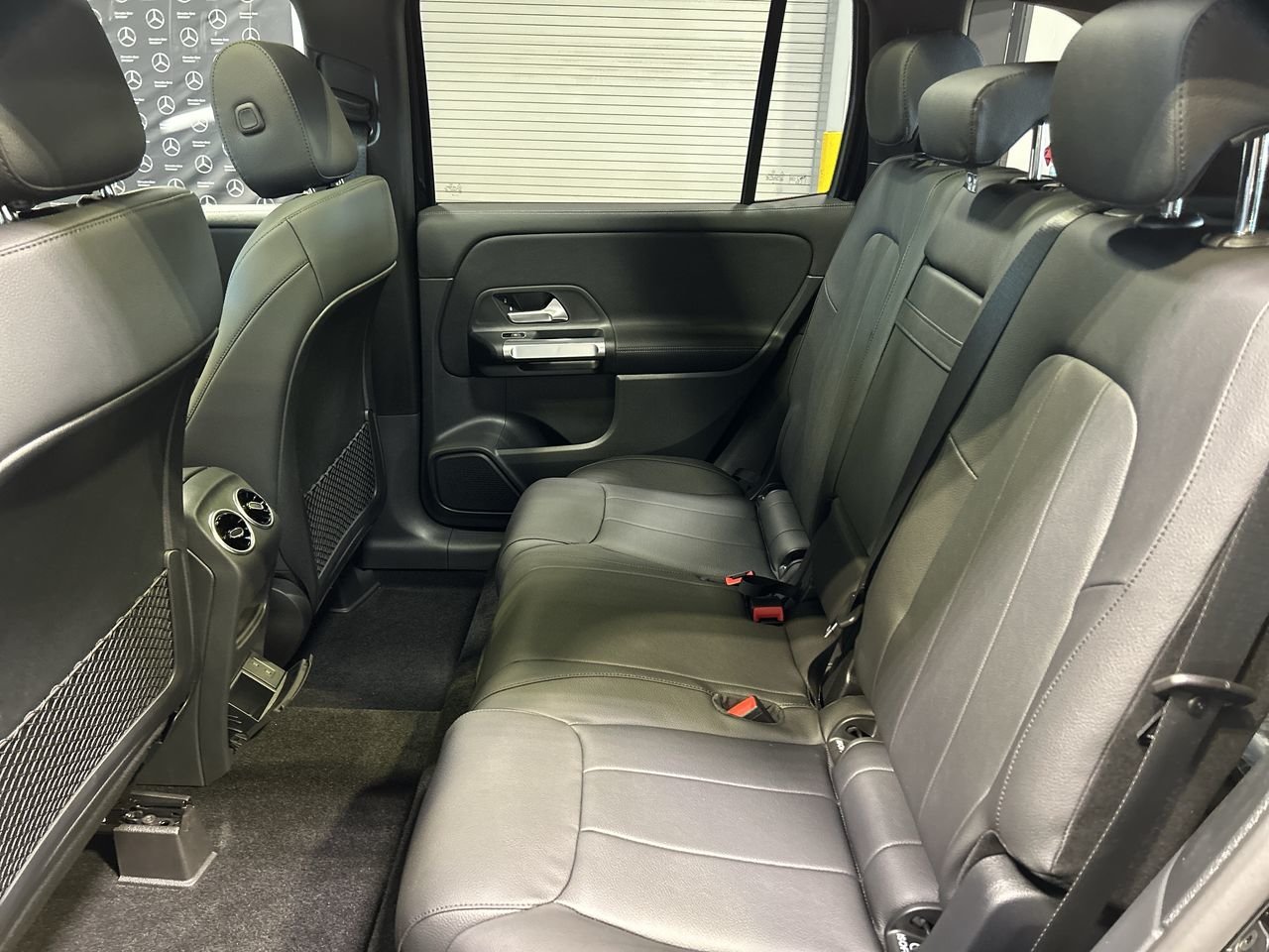 New 2023 Night Black Mercedes-Benz 250 4MATIC image 32