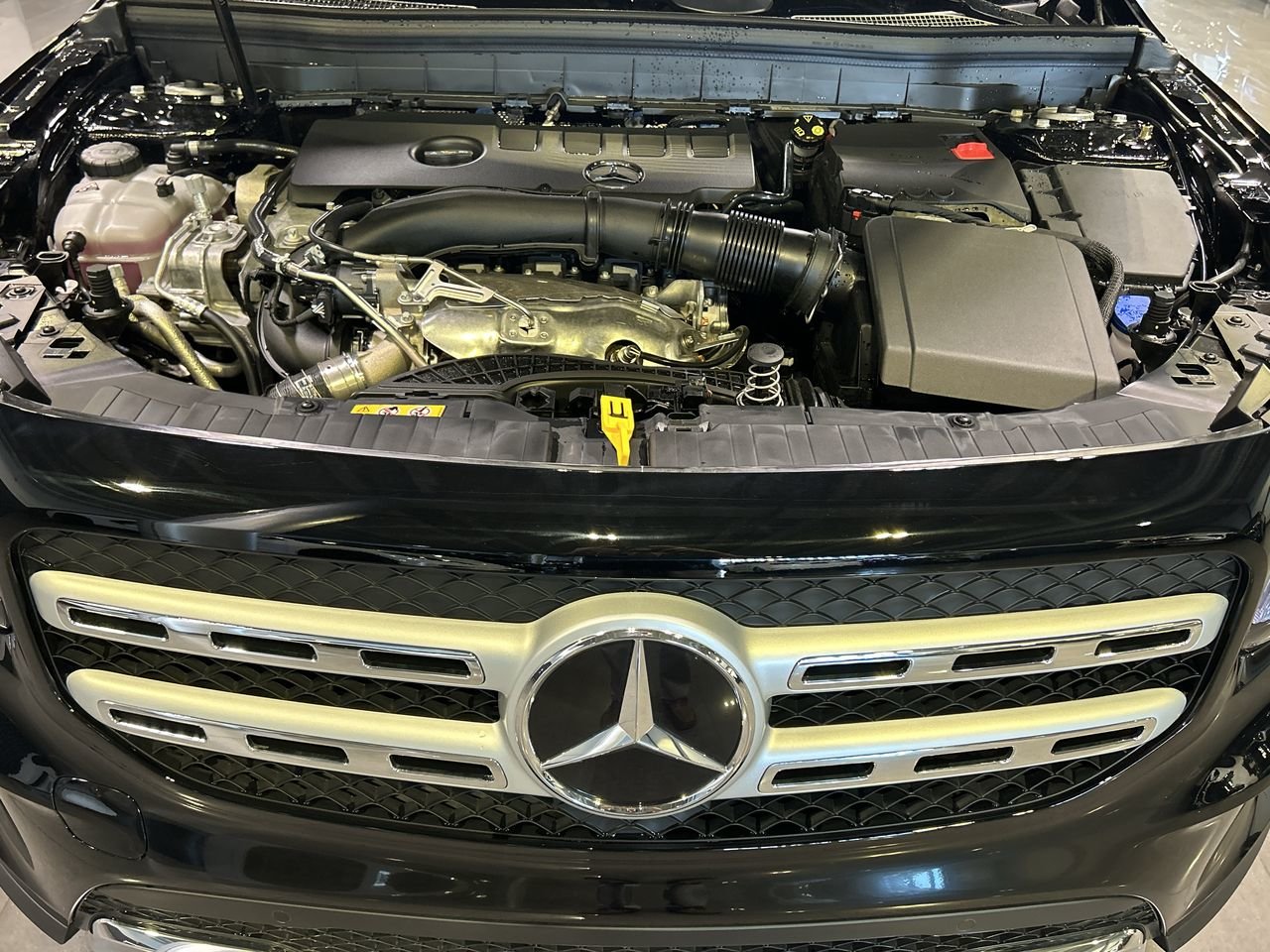 New 2023 Night Black Mercedes-Benz 250 4MATIC image 19