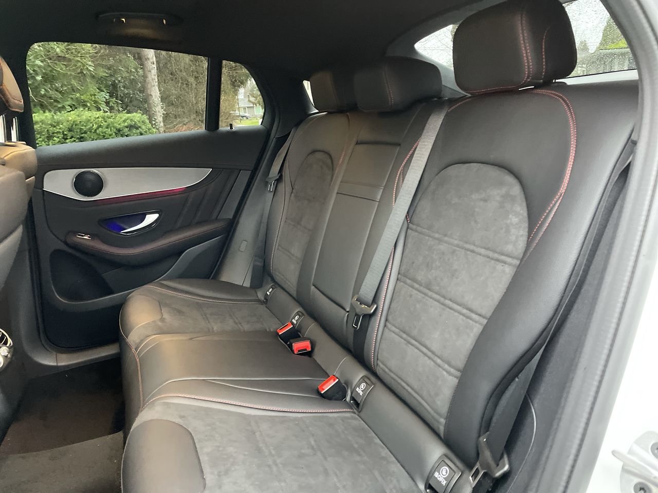 New 2023 Polar White Mercedes-Benz 300 4MATIC image 32