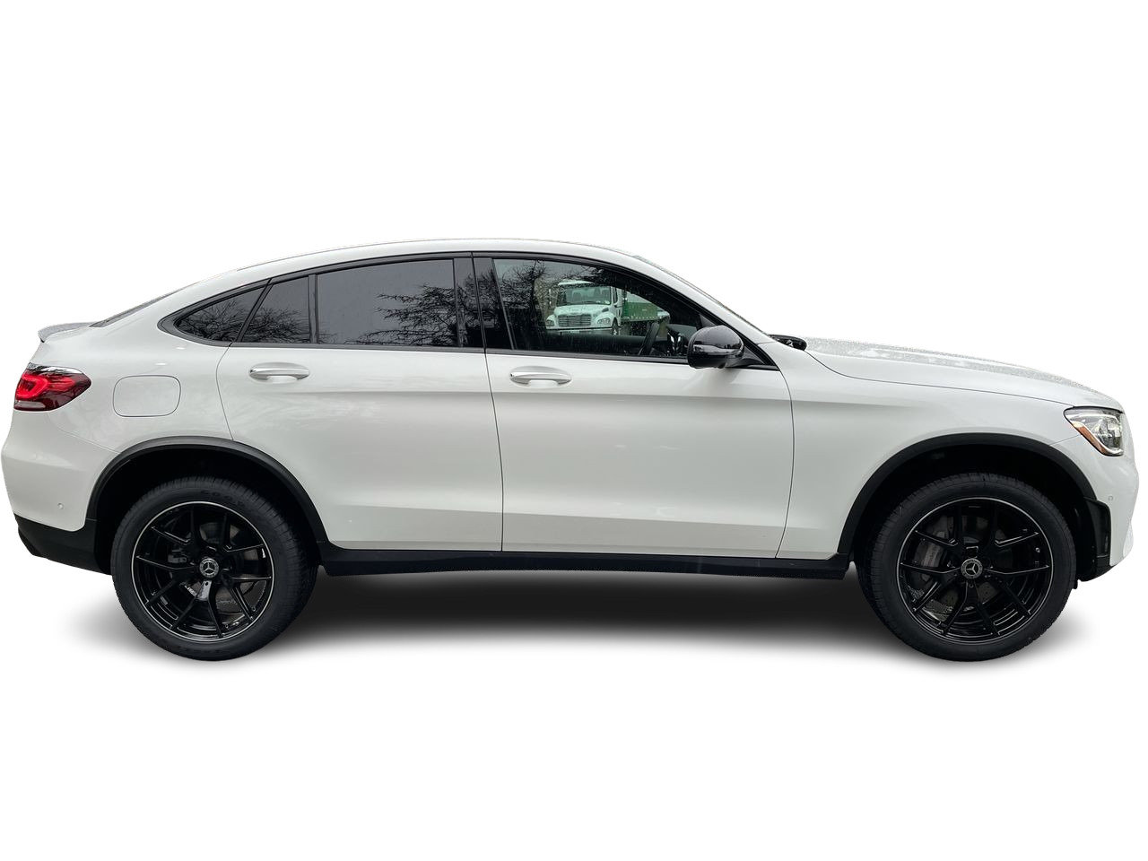 New 2023 Polar White Mercedes-Benz 300 4MATIC image 15
