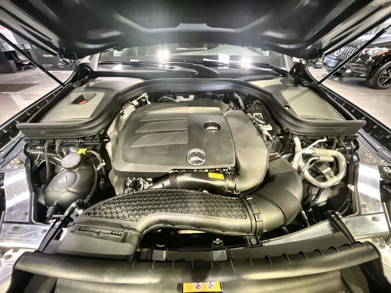 New 2023 Selenite Grey Mercedes-Benz 300 4MATIC image 19