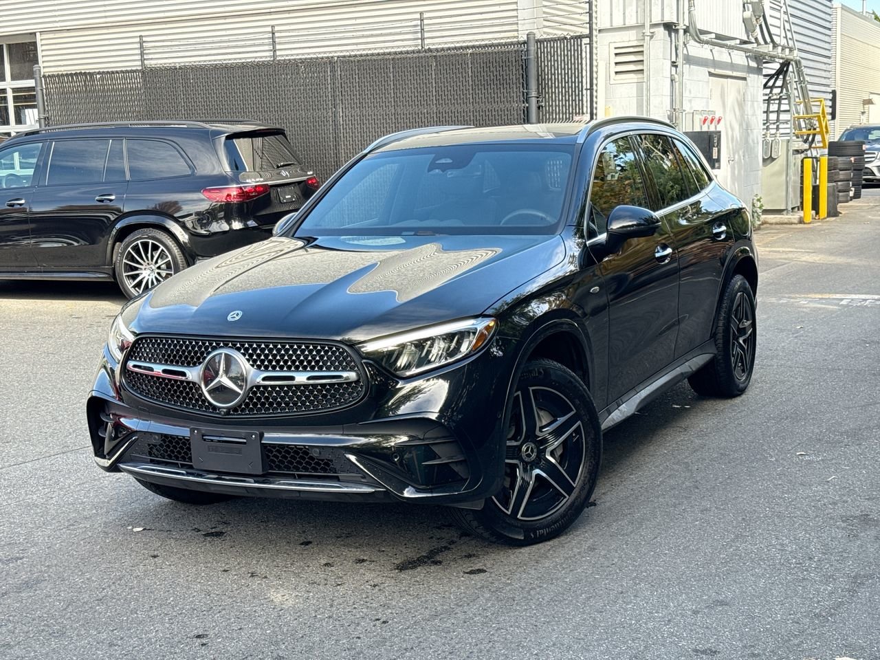 Obsidian Black Metallic 2025 Mercedes-Benz GLC SUV / Crossover All-Wheel Drive Automatic