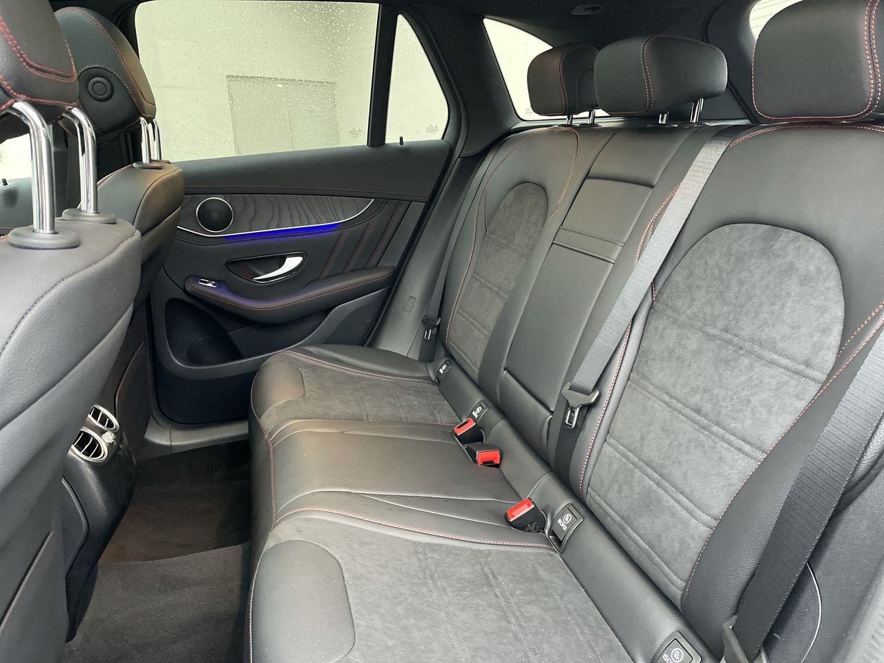 Used 2022 Obsidian Black Met Mercedes-Benz 4MATIC SUV image 31