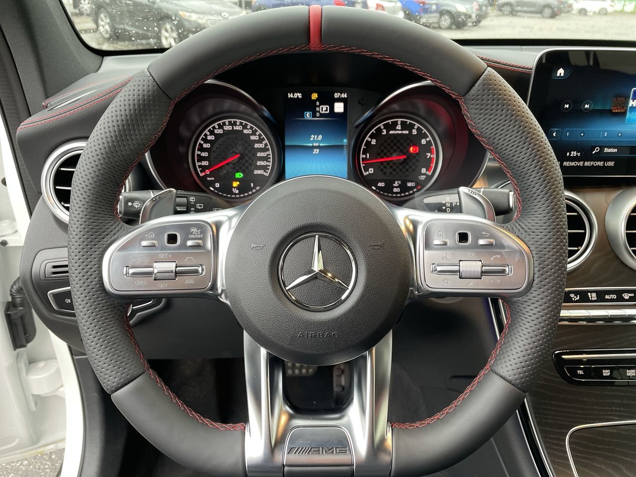 Used 2022 Polar White Mercedes-Benz 4MATIC SUV image 22
