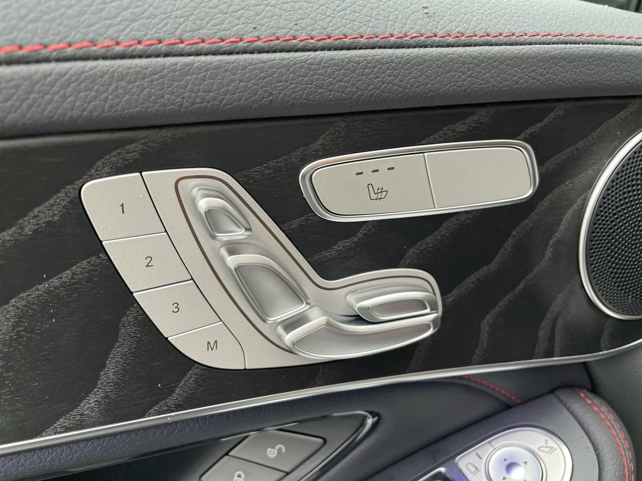 Used 2022 Polar White Mercedes-Benz 4MATIC SUV image 20