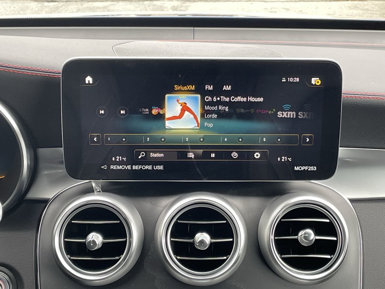 Used 2022 Spectral Blue Met Mercedes-Benz 4MATIC SUV image 24