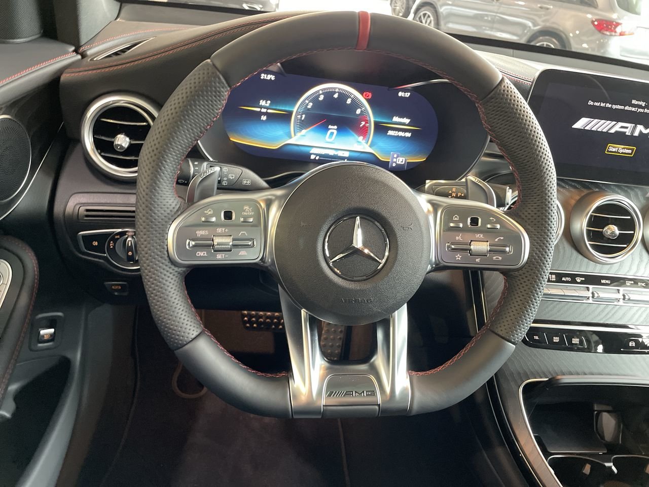 Used 2022 Polar White Mercedes-Benz 4MATIC SUV image 22