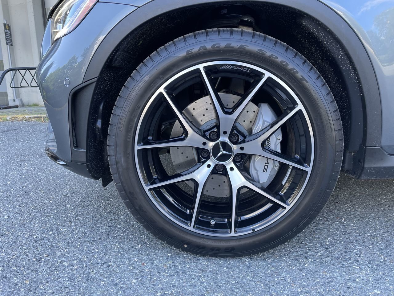 Used 2022 Selenite Grey Met Mercedes-Benz 4MATIC SUV image 18