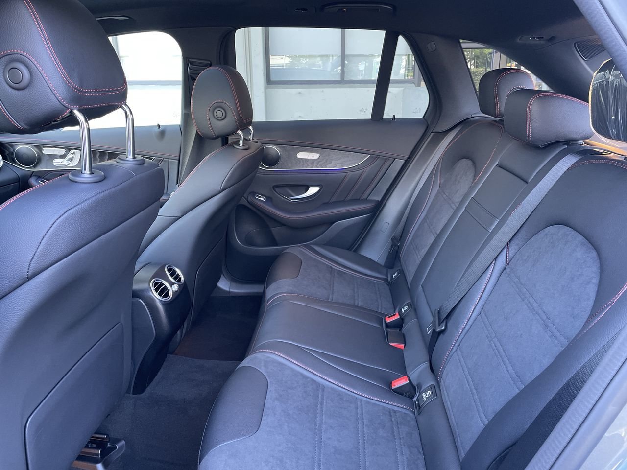 Used 2022 Selenite Grey Met Mercedes-Benz 4MATIC SUV image 31
