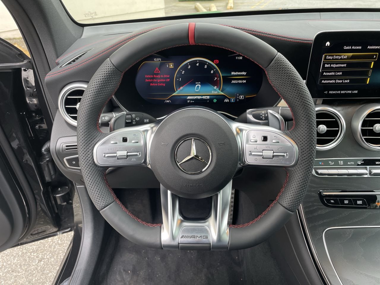 Used 2022 Obsidian Black Met Mercedes-Benz 4MATIC SUV image 22