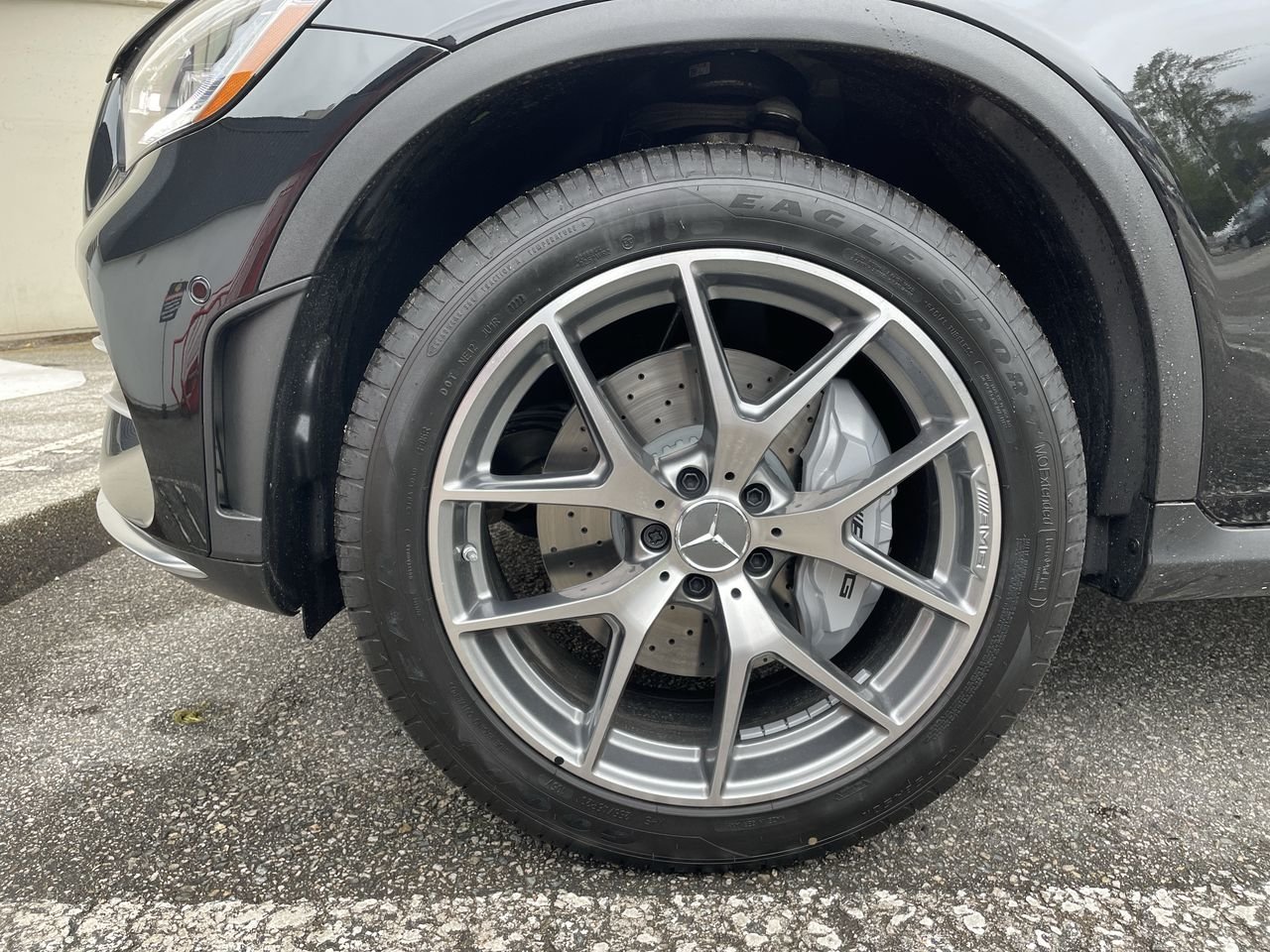 Used 2022 Obsidian Black Met Mercedes-Benz 4MATIC SUV image 18