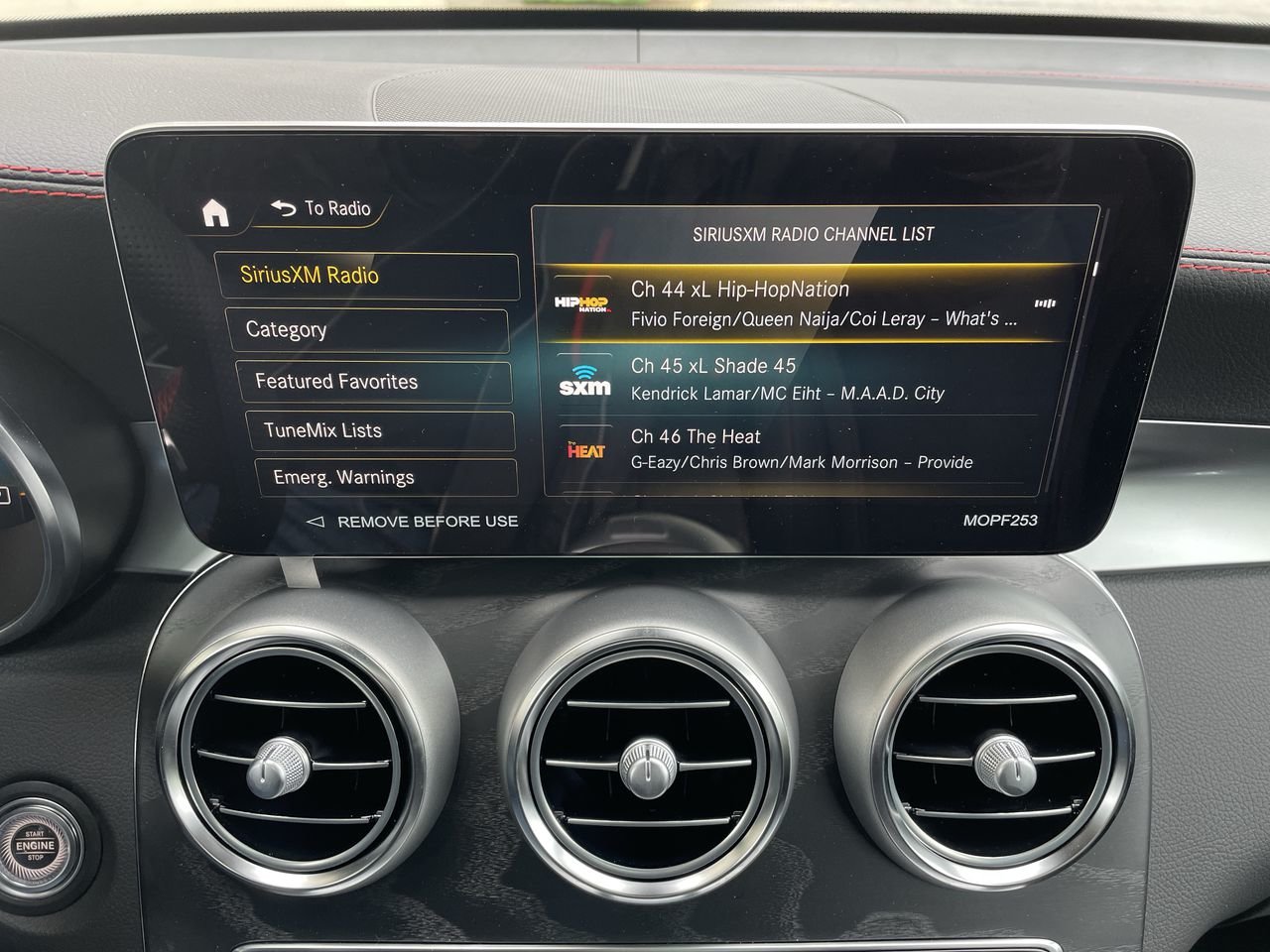 Used 2022 Obsidian Black Met Mercedes-Benz 4MATIC SUV image 24