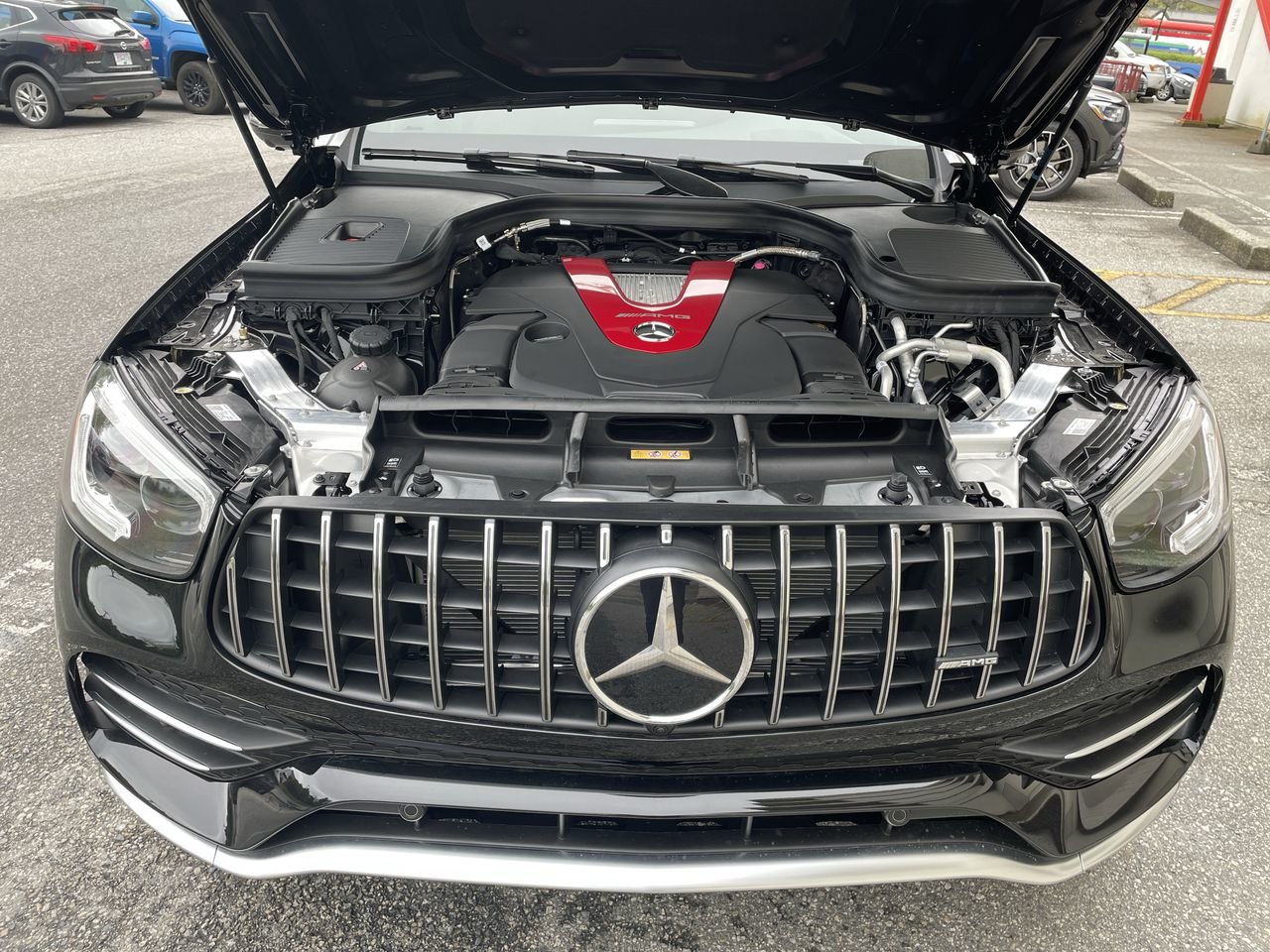 Used 2022 Obsidian Black Met Mercedes-Benz 4MATIC SUV image 34