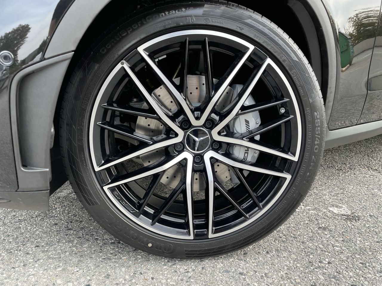 Used 2022 Obsidian Black Met Mercedes-Benz 4MATIC SUV image 18