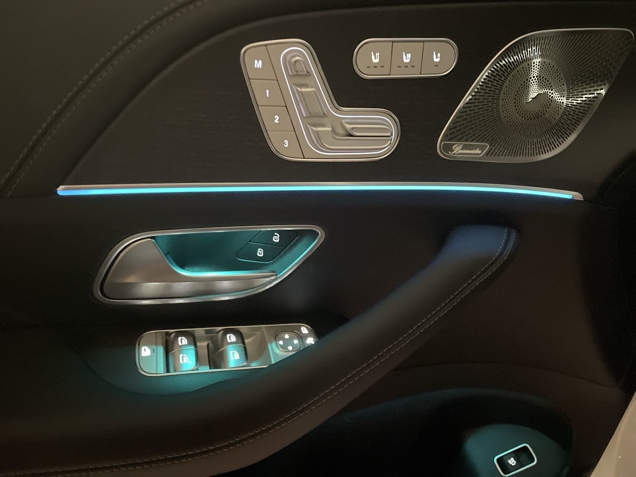 New 2023 Polar White Mercedes-Benz 450 4MATIC image 22