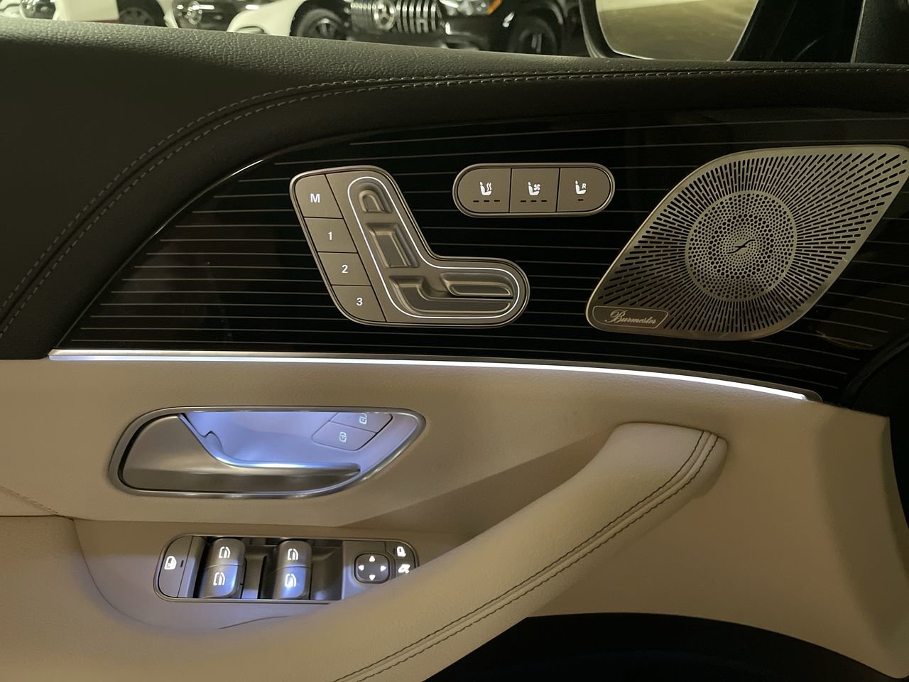 New 2024 Obsidian Black Mercedes-Benz 350 4MATIC image 22