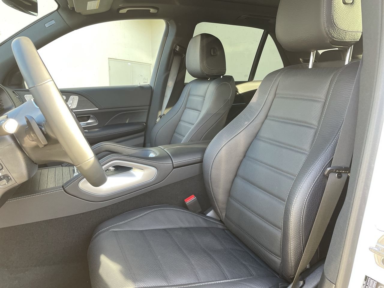 Used 2022 Polar White Mercedes-Benz 4MATIC SUV image 19