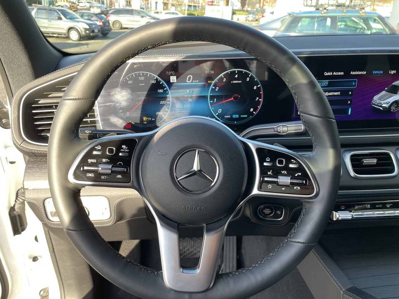 Used 2022 Polar White Mercedes-Benz 4MATIC SUV image 22