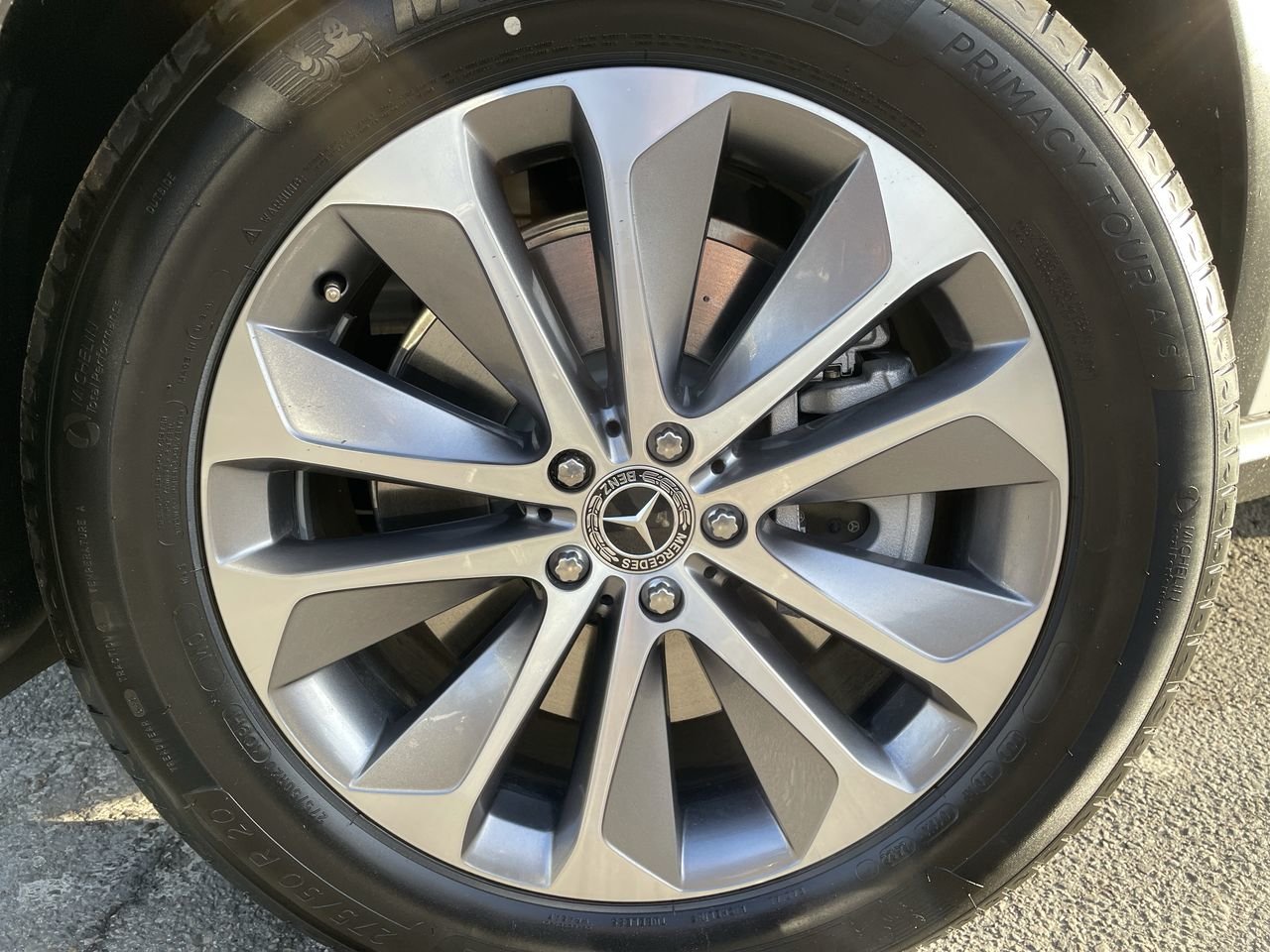 Used 2022 Polar White Mercedes-Benz 4MATIC SUV image 18