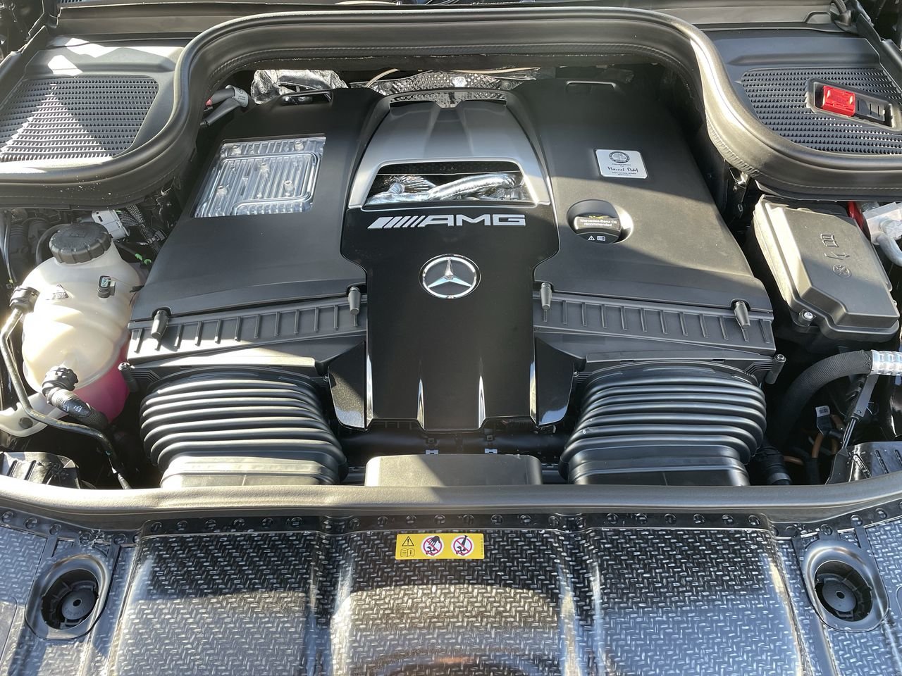 Used 2023 Obsidian Black Metallic Mercedes-Benz 4MATIC+ SUV image 33