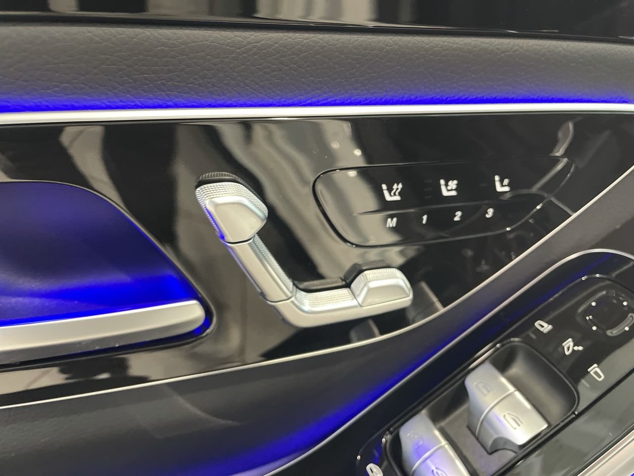 New 2022 MANUFAKTUR Diamond White Mercedes-Benz S 580 4MATIC image 22
