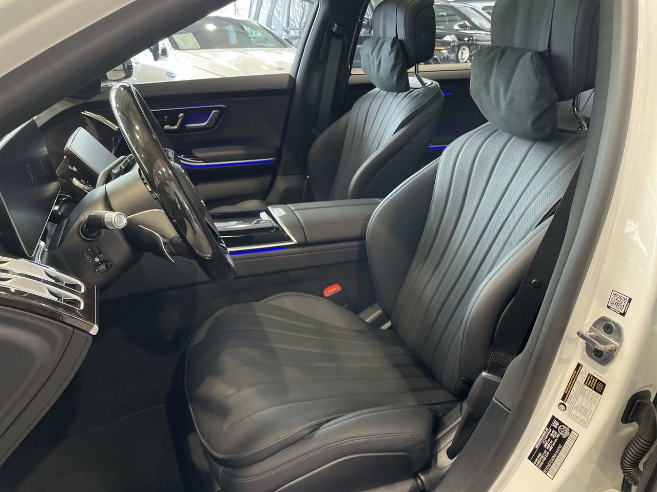 New 2022 MANUFAKTUR Diamond White Mercedes-Benz S 580 4MATIC image 21