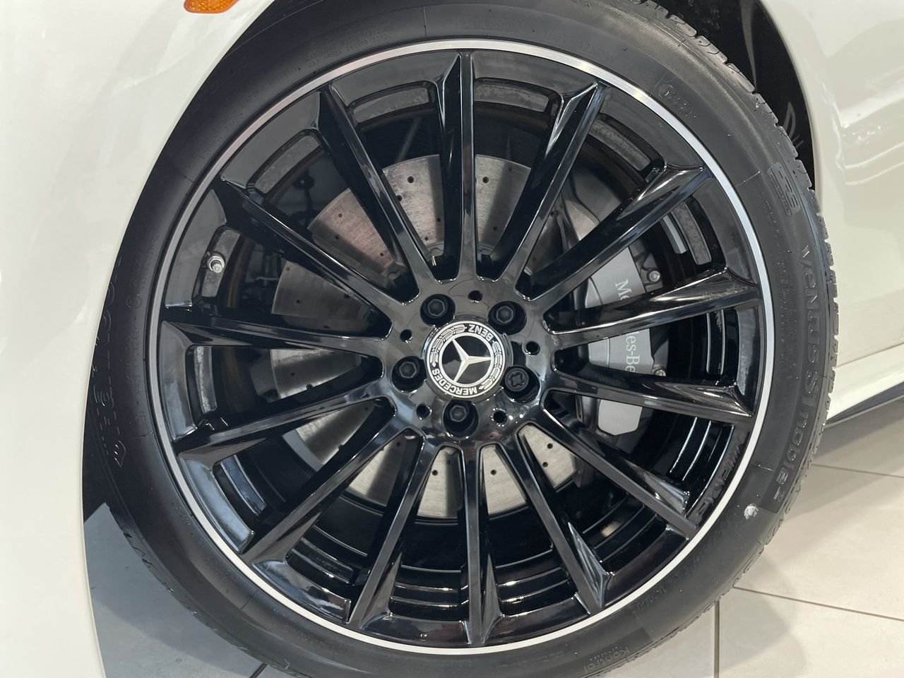 New 2022 MANUFAKTUR Diamond White Mercedes-Benz S 580 4MATIC image 18