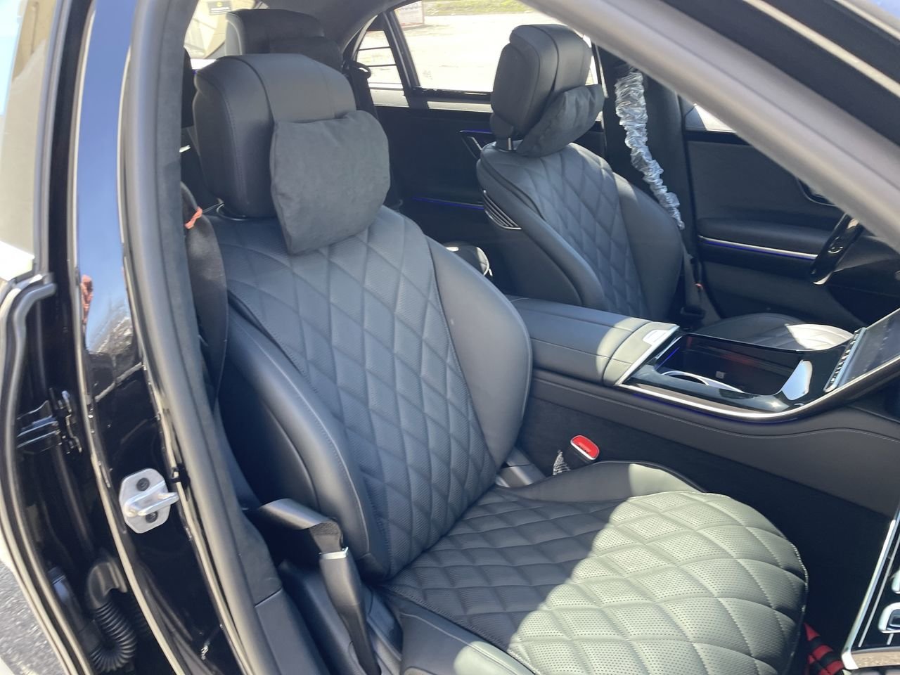 New 2023 Obsidian Black Mercedes-Benz S 580 4MATIC image 34