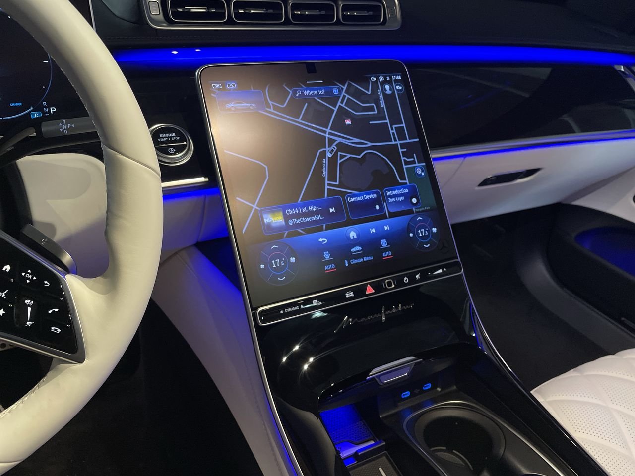 New 2023 Obsidian Black Mercedes-Benz S 580 4MATIC image 31
