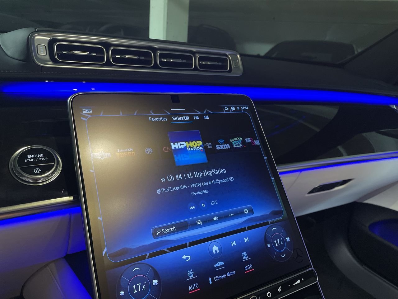 New 2023 Obsidian Black Mercedes-Benz S 580 4MATIC image 26