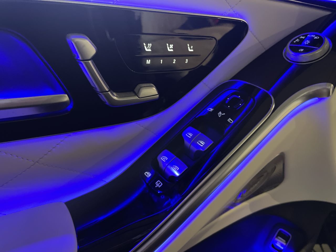 New 2023 Obsidian Black Mercedes-Benz S 580 4MATIC image 23
