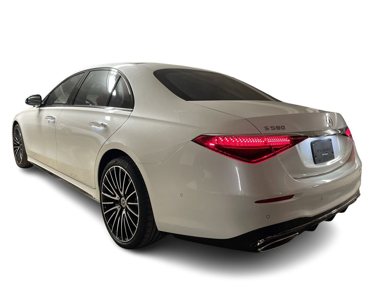 New 2023 MANUFAKTUR Diamond White Mercedes-Benz S 580 4MATIC image 9