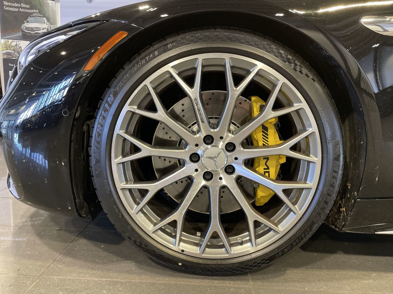 New 2022 Obsidian Black Metallic w/ black soft top Mercedes-Benz SL 63 image 18