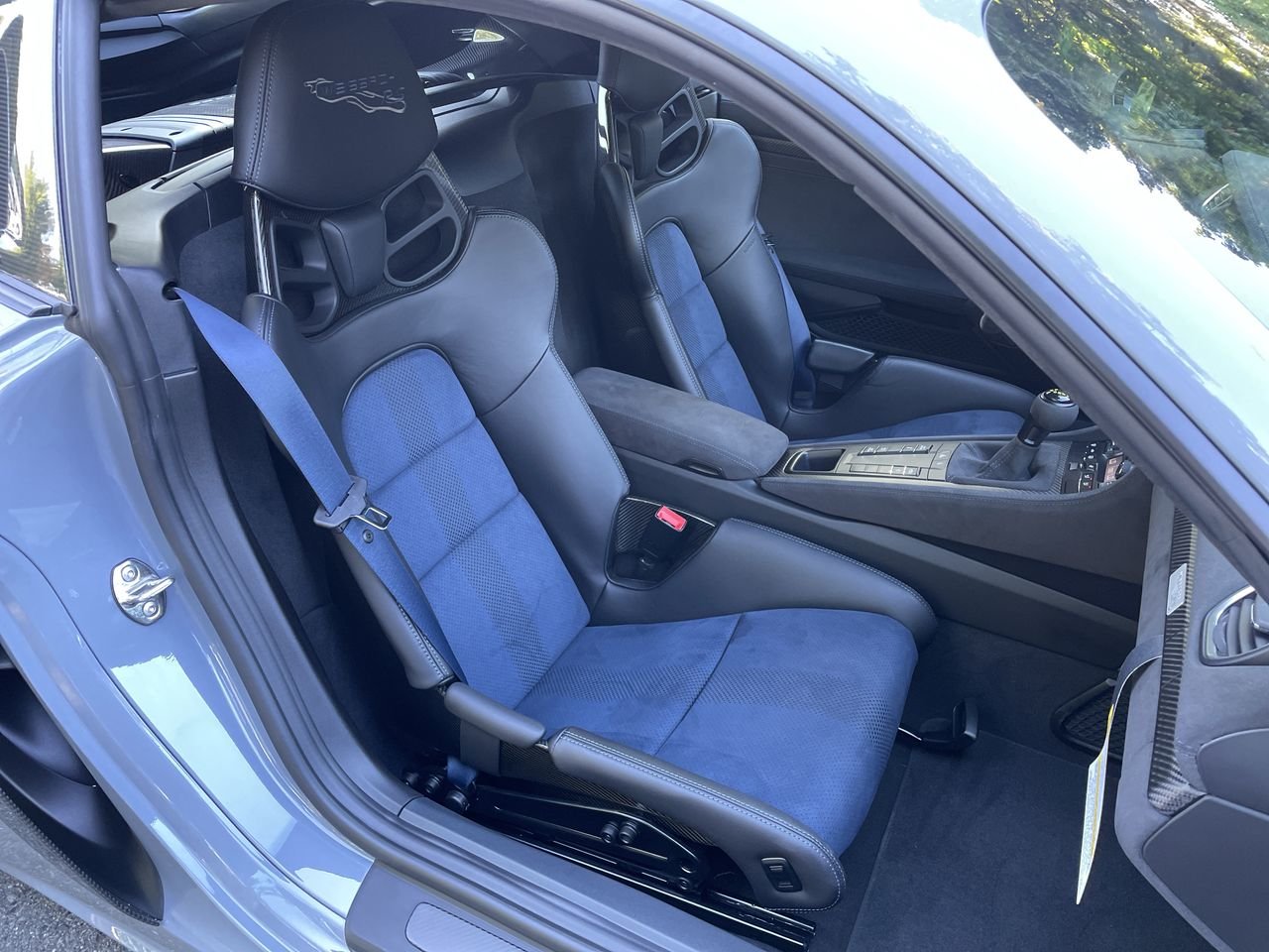 Used 2023 Arctic Grey Porsche GT4 RS image 31