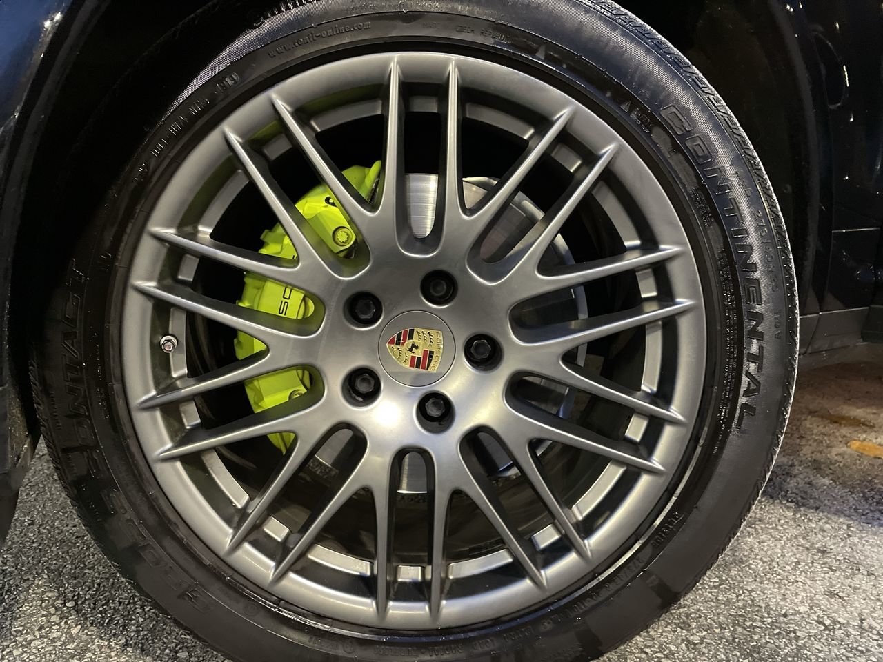 Used 2017 Black Porsche S e-Hybrid Platinum Edition image 18