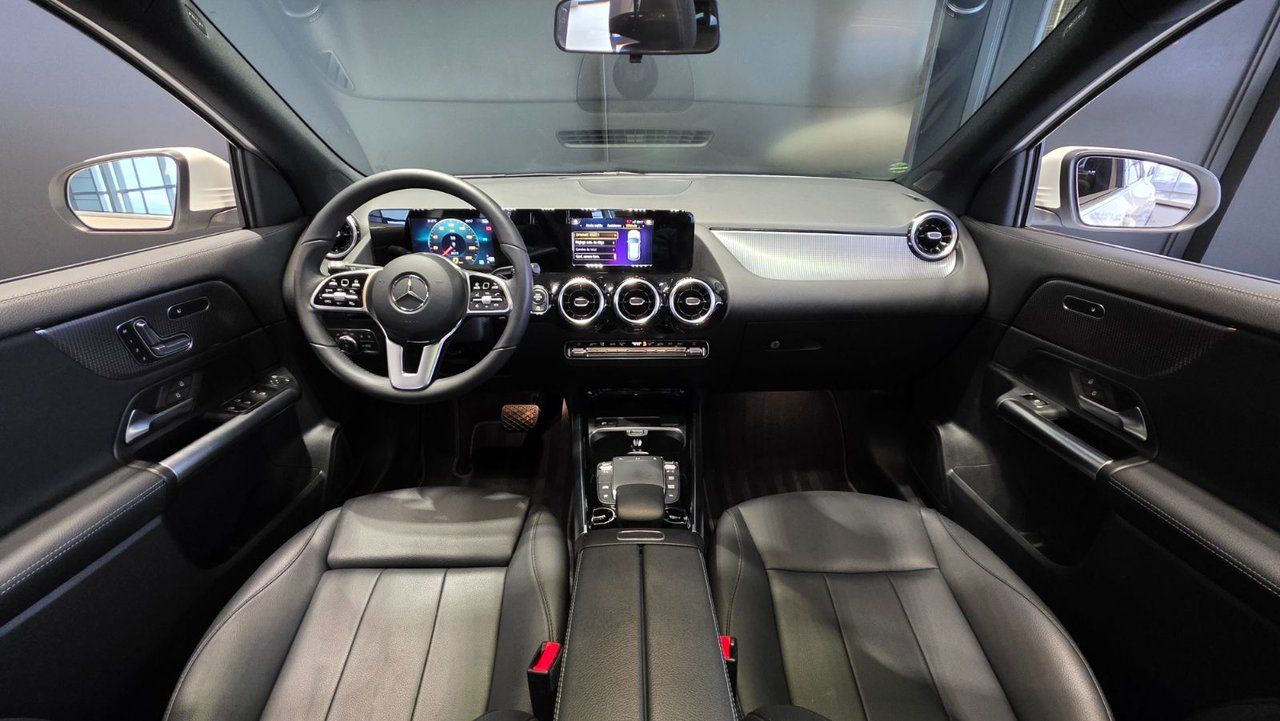 Mercedes-Benz GLA 2023