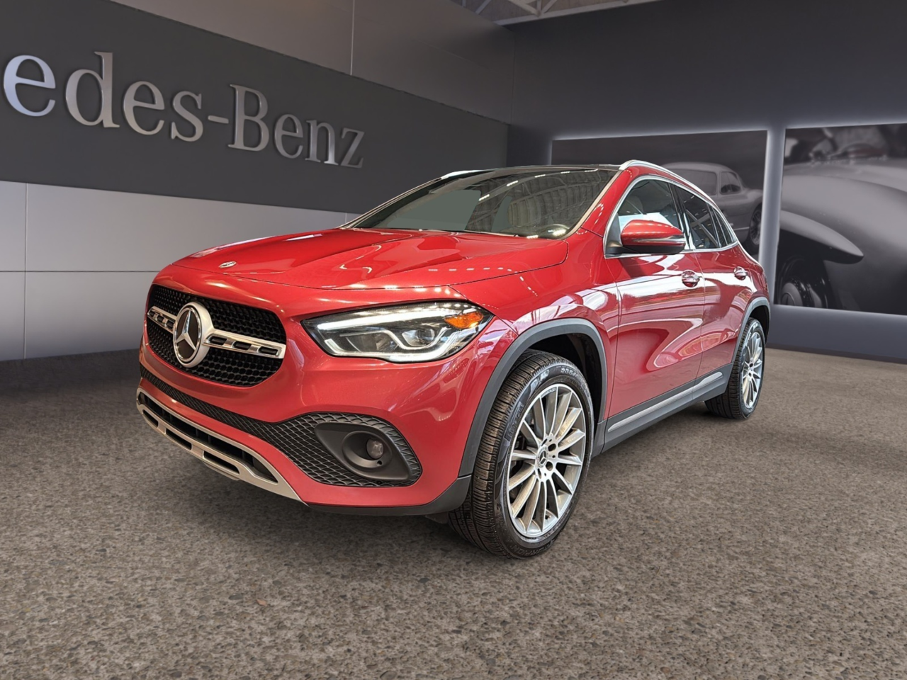 Manufaktur Patagonia red métallic 2023 Mercedes-Benz GLA SUV / Crossover All-Wheel Drive Automatic