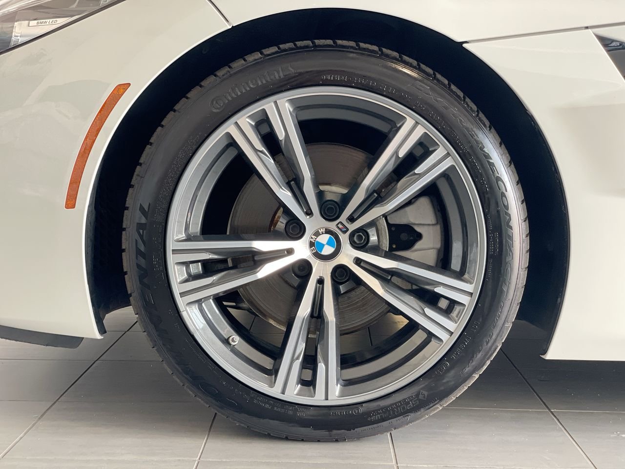 Used 2019 Alpine White BMW SDrive30i image 18